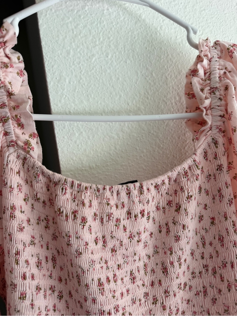 Ivy City Co Pink Floral Smocked Midi Dress - Picture 11 of 16